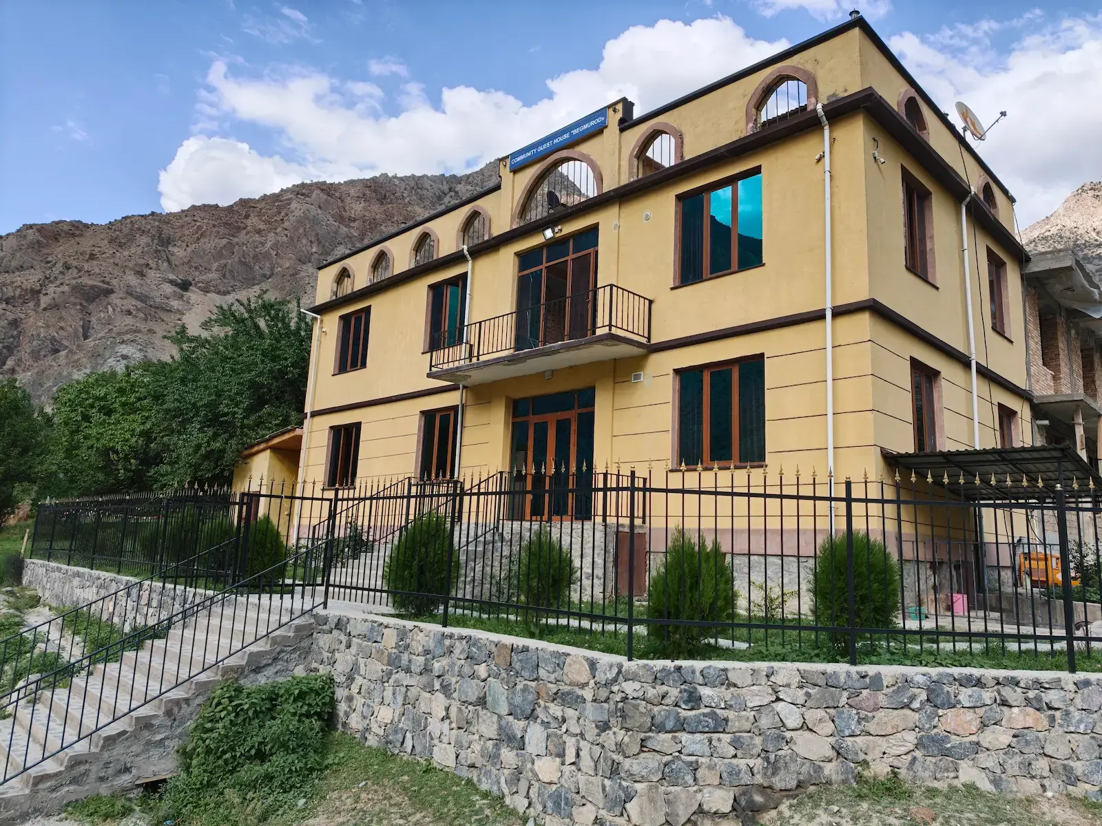 Begmurod Hotel