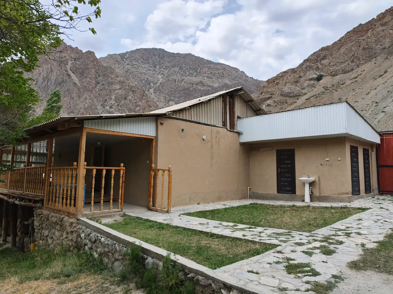 Guesthouse “Ghazza”