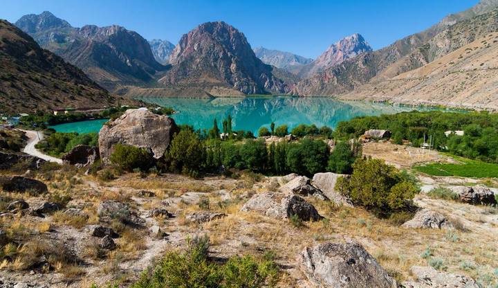 Into the Heart of the Fann Mountains: Iskanderkul and the Villages of Kishtud Valley